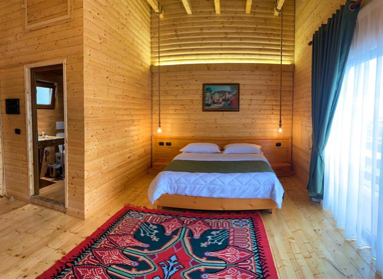 מלון שקודר Wooden House מראה חיצוני תמונה