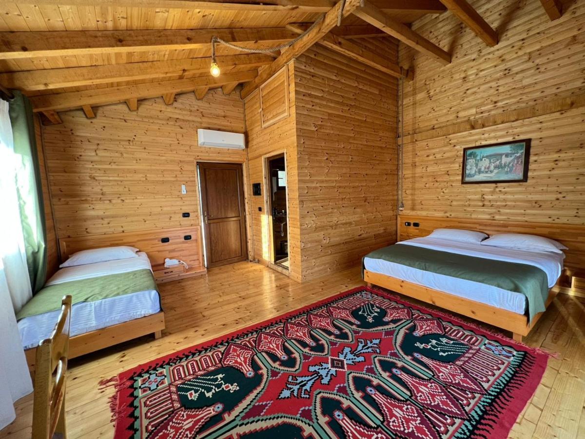 מלון שקודר Wooden House מראה חיצוני תמונה